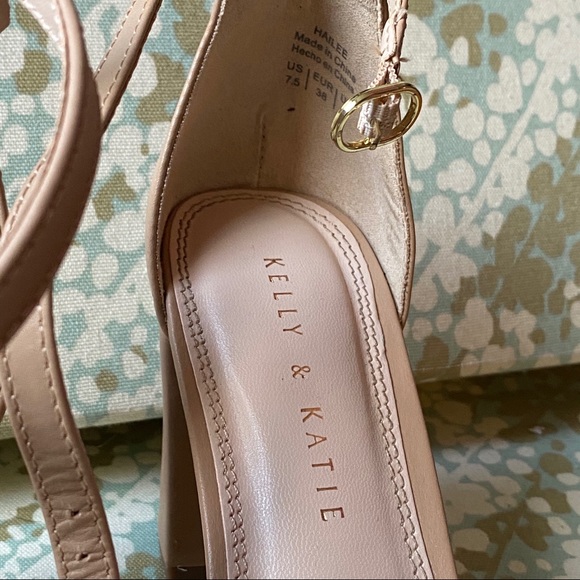 Katie & Kelly Hailee Sandals, size 7.5 - Picture 3 of 6